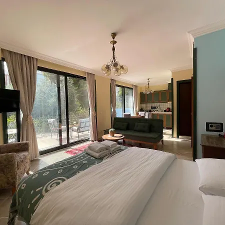 Amphora Aparthotel *