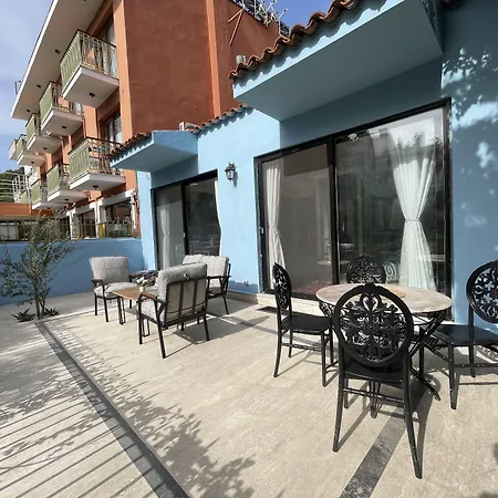 Amphora Aparthotel